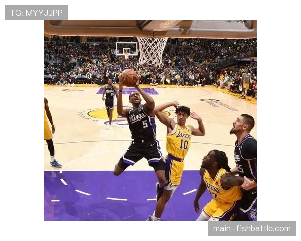 国王124-118击败勇士，福克斯36分锁定西部第八